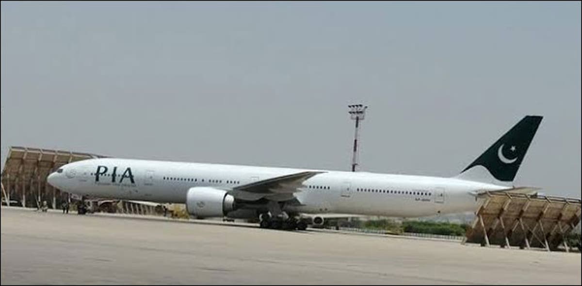 Pia Flight To Dubai Diverted Muscat After Heavy Rain