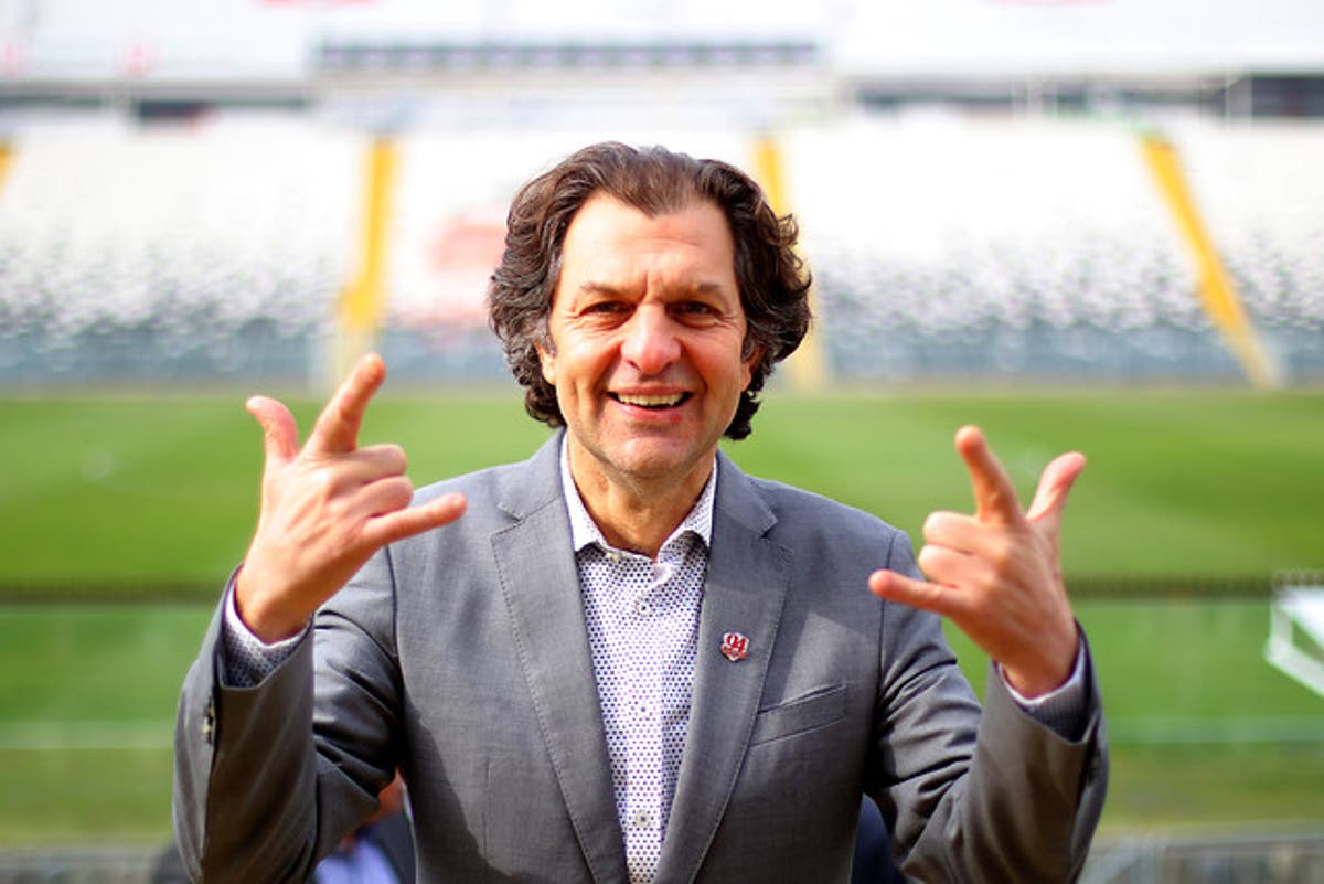 Aníbal Mosa y el futuro de Mario Salas: "El clásico no es determinante para su continuidad"