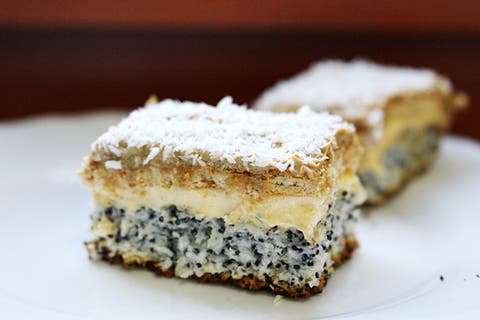 Prajitura cu cocos crema de vanilie si ness