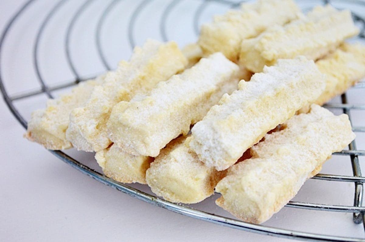 Biscuiti Spritati Cu Untura Reteta Copilariei