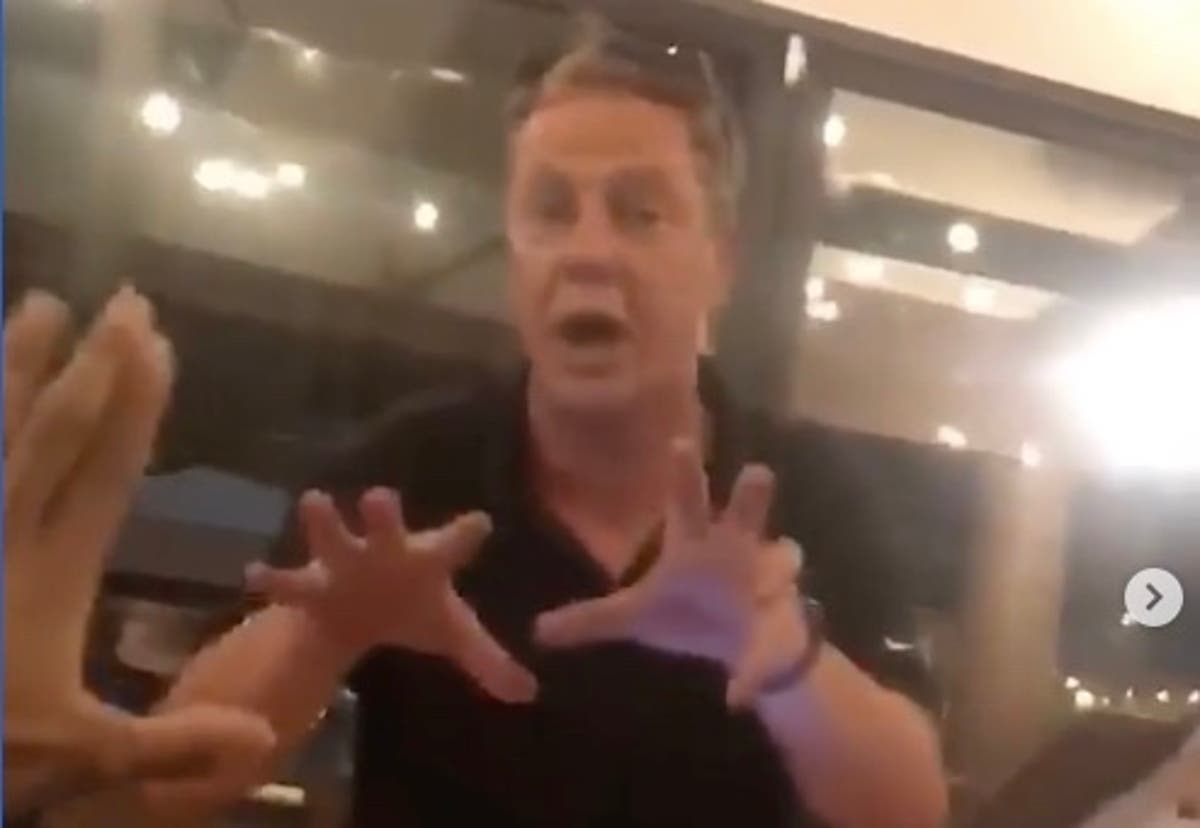 Watch Karen S Husband Calls Bartender Sand N Er Claims He S Not Racist Just Drunk Eurweb