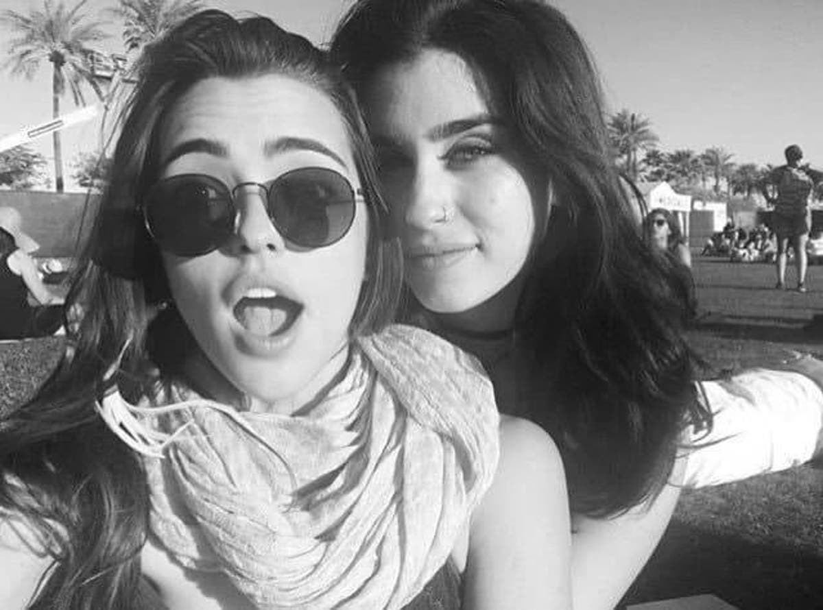 El beso de Lauren Jauregui y Lucy Vives del que todo mundo habla - Hay una  lesbiana en mi sopa