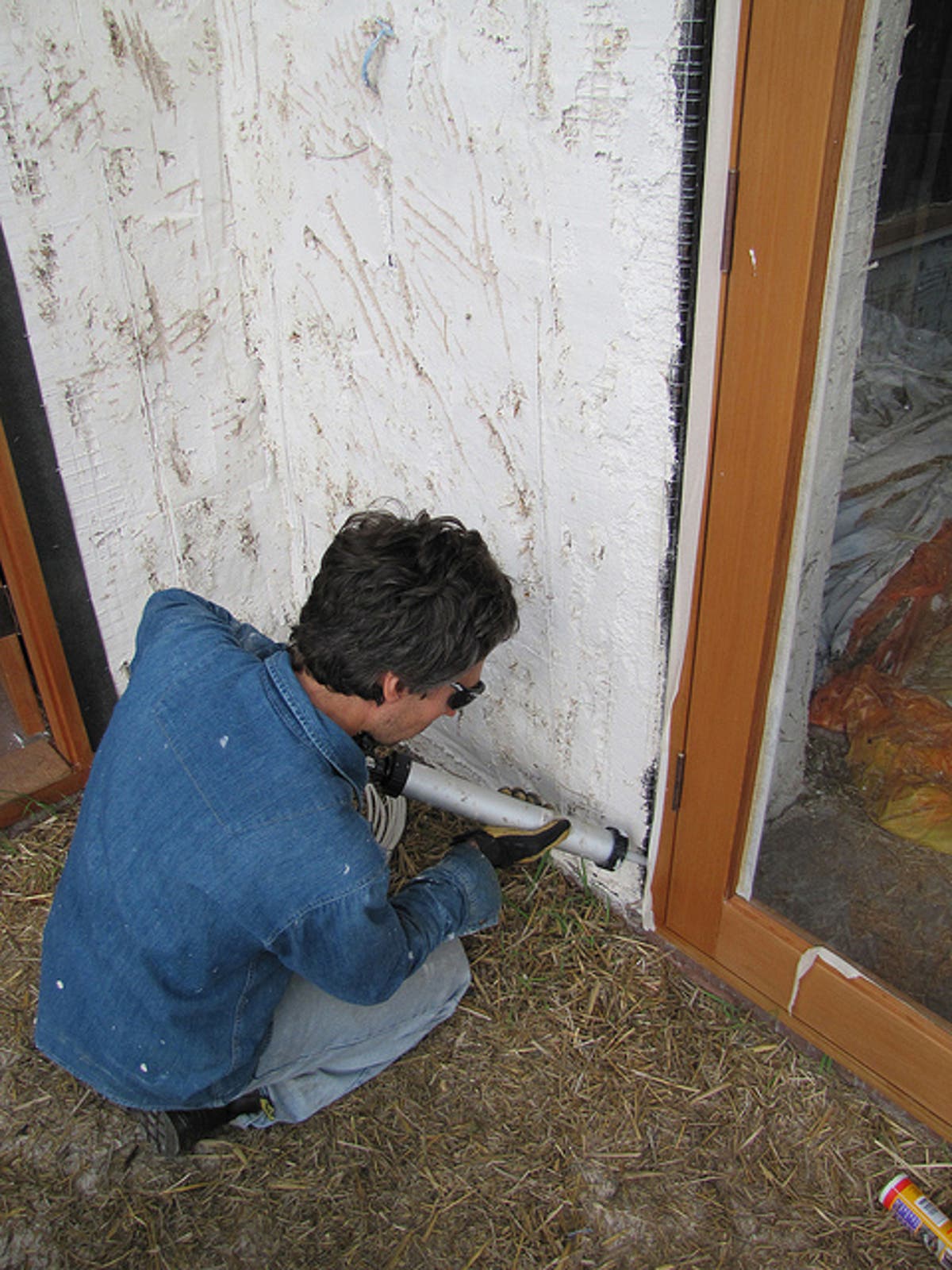 How To Seal Window Frame Sealing window and door frames for energy conservation: caulking and other solutions - Green Living Ideas