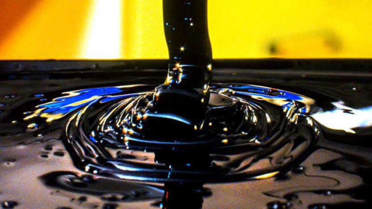 Nigeria's crude oil production dips by 95,000 bpd