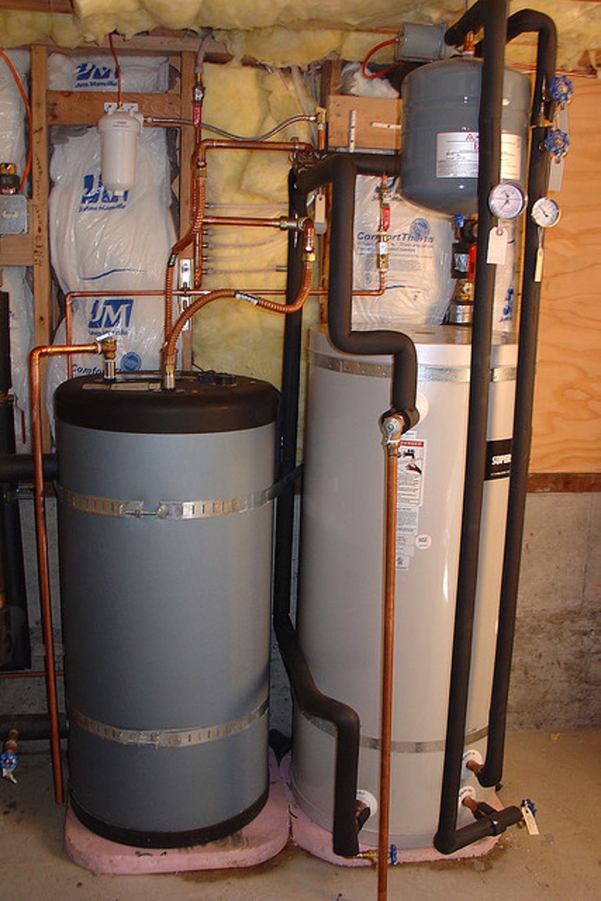 How To Clean The Your Hot Water Tank By Adding Vinegar