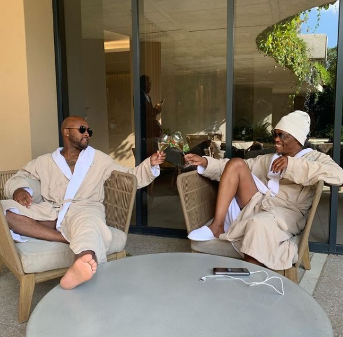 Nov 03, 2021 · vusi nova is probably one of the most trolled celebrities in the country and he has impressive thick skin. Mzansi Left In Stitches As Somizi Dumps Mohale For Vusi Nova