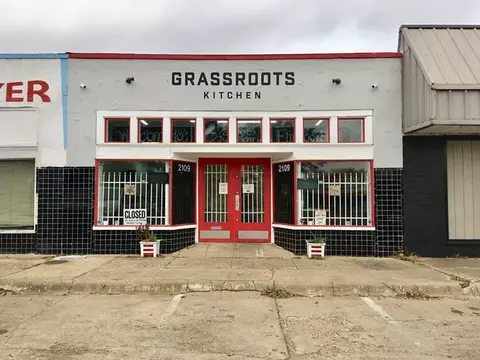 Grassroots Kitchen Gives Oak Cliff S Elmwood Neighborhood A Homey