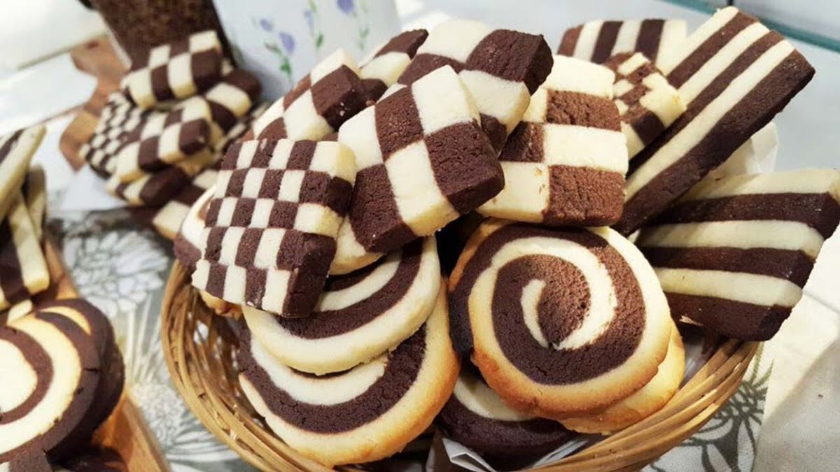 Espirales dulces: Galletas de chocolate y vainilla · Recetas Fáciles