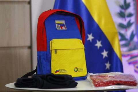 Bolso tricolor 2025