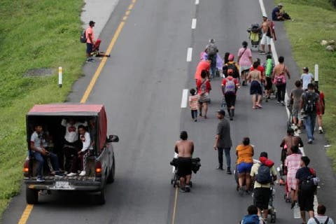 Parte de M xico una caravana con 1.000 migrantes rumbo a EEUU