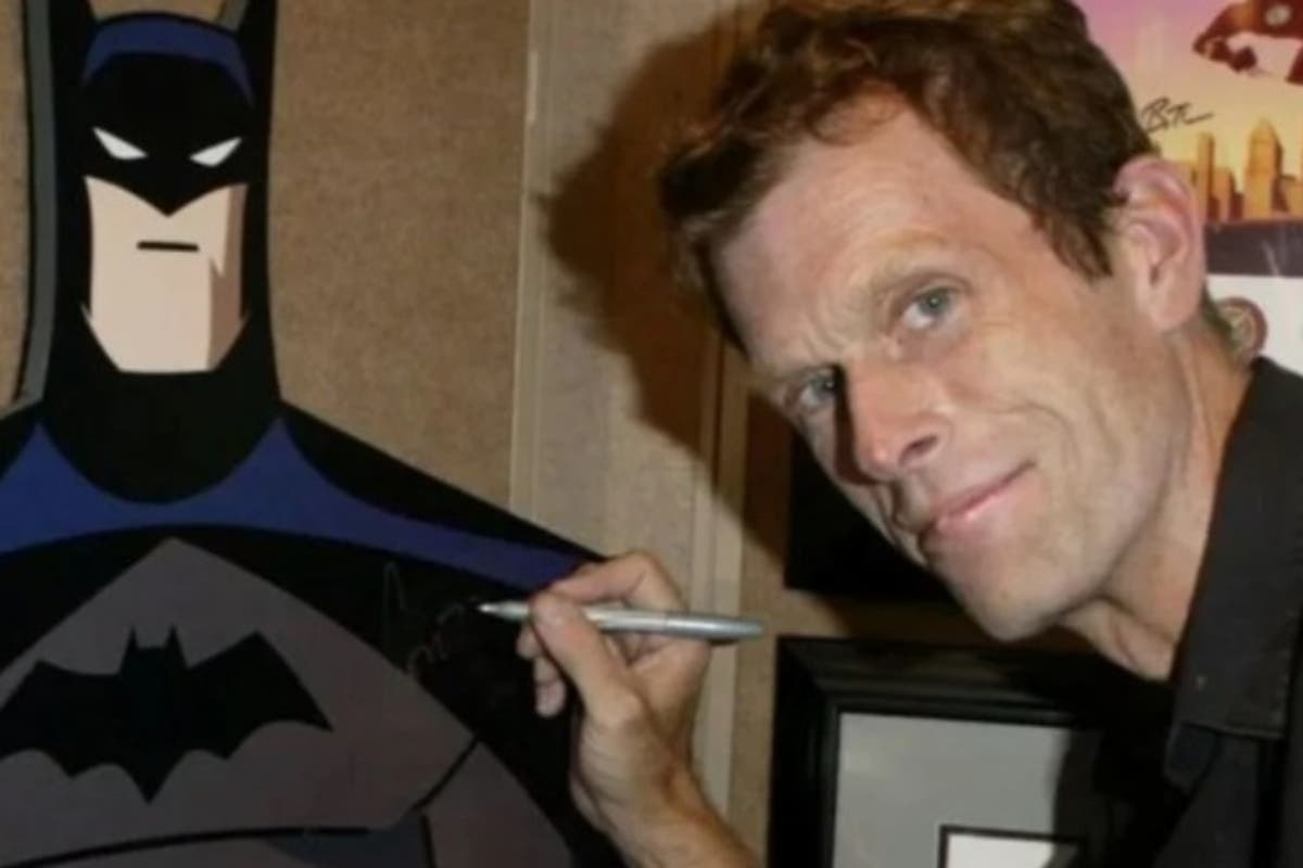Muere la voz de Batman, Kevinn Conroy a sus 66 años de edad.