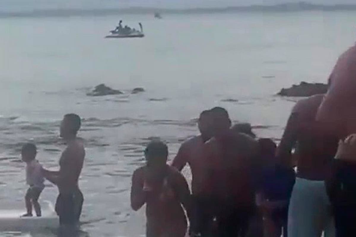 Bañistas de playa en Brasil estupefactos por pareja que decidió tener sexo  en una moto acuática en frente de todos