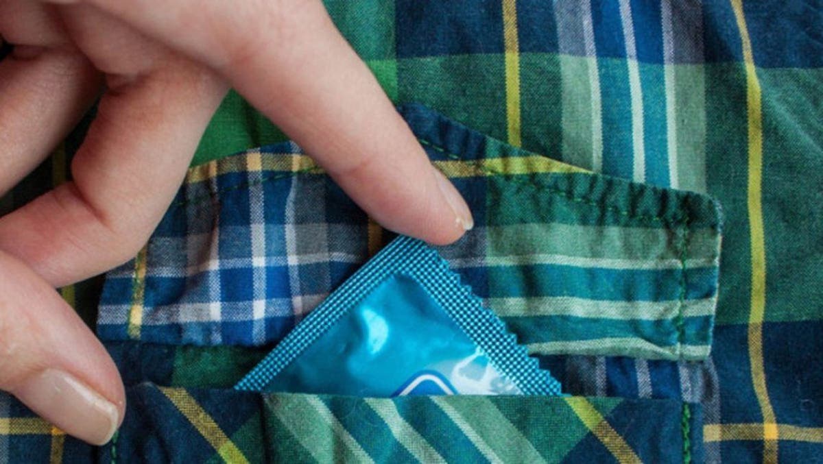 Cuidado: pinchar condones es un delito | Inglaterra