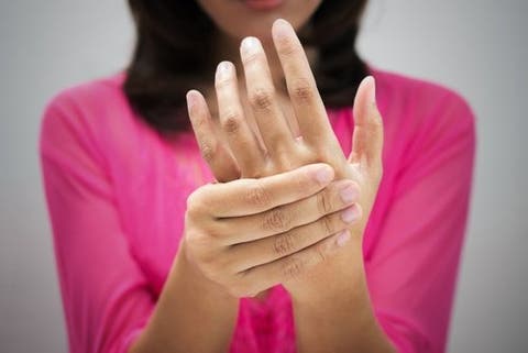 De um sangue de mão na sinais coágulo