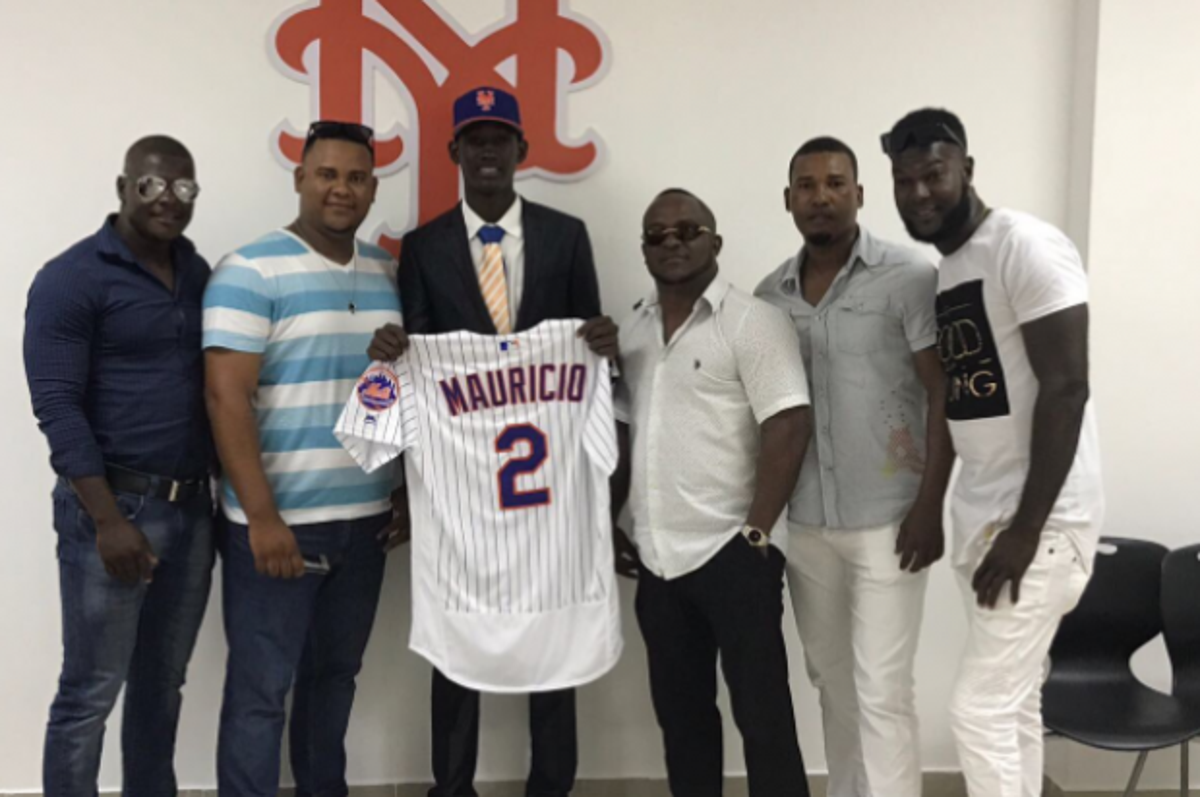 Mets de New York dona equipos a niños “Futuras Estrellas” en RD