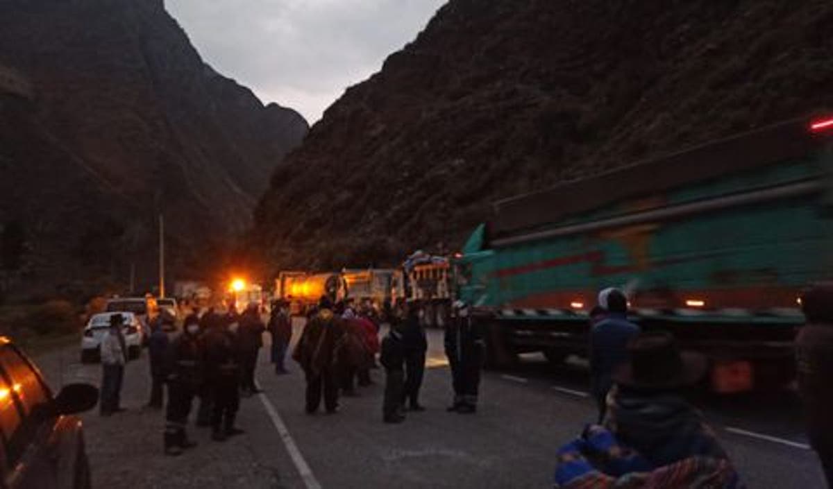 Empresa minera Antamina suspende operaciones por paro en su contra en Perú