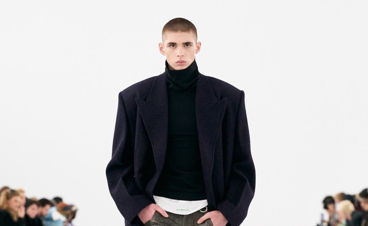 Givenchy para hombre: de la oficina del futuro a 