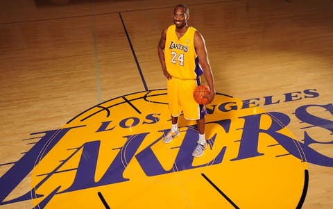 did the lakers retire shaq jersey