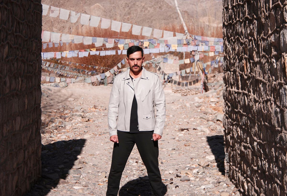 Luv Sinha Wiki Age Net Worth Facts About Sonakshi Sinha S Punam sinha was accopanied by beti sonakshi and beta luv at a recent awards event. luv sinha wiki age net worth facts