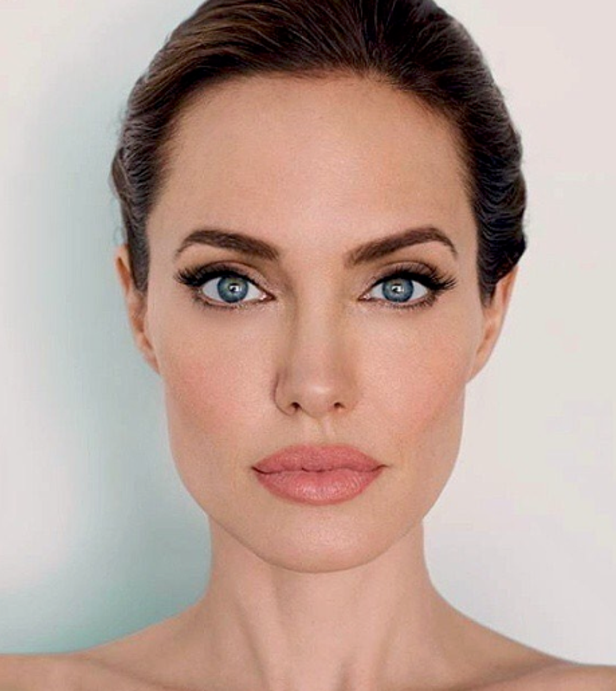 Angelina Jolie S Fashion Style Everything You Need To Know