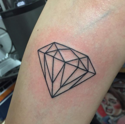 35 Best Traditional Diamond Tattoo Designs With Meanings