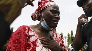Freed Nigeria college students reunite with parents