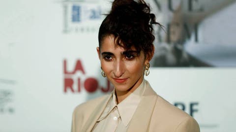 Alba Flores: el misterio de su nariz llega a la prensa francesa