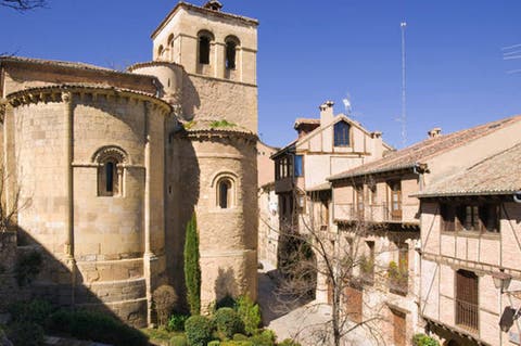 Viajes Donde Mejor Que En Segovia Para Hacer De Tu Puente Un