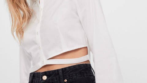 camisa blanca bershka