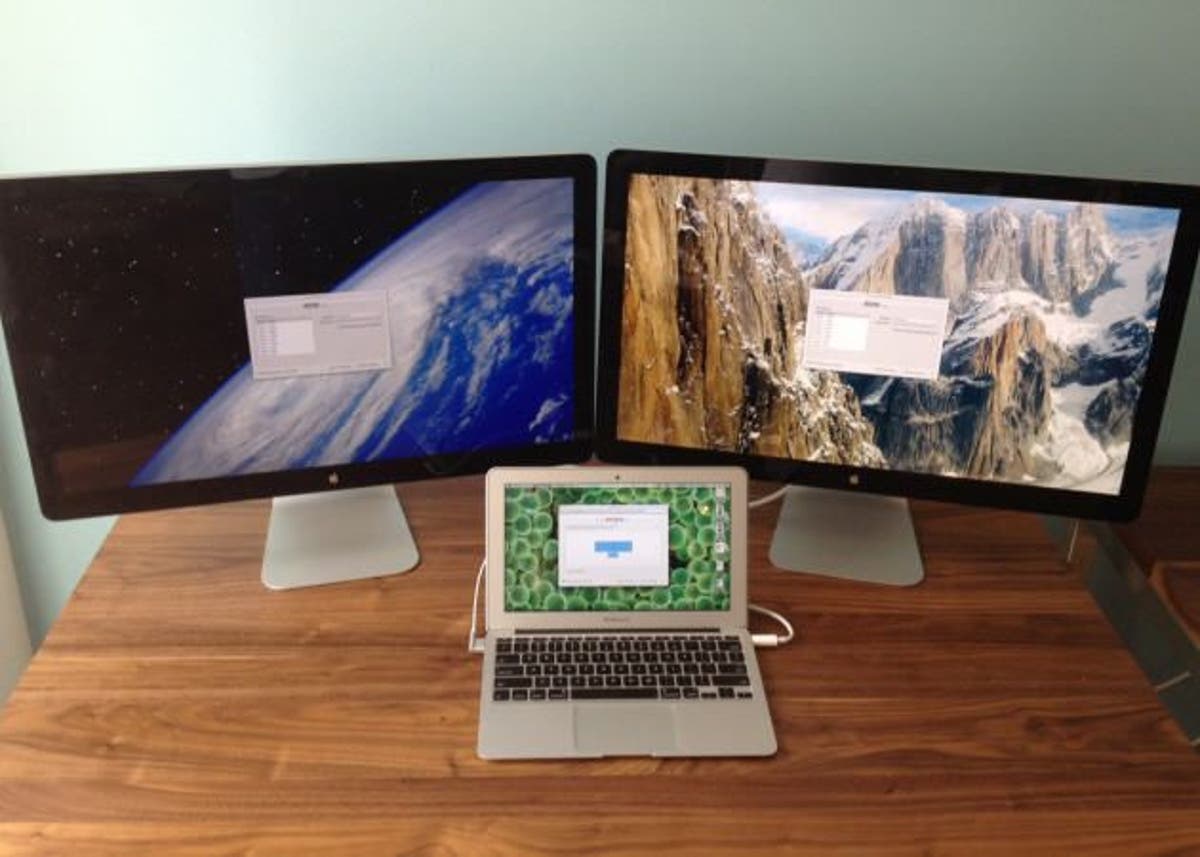 Mira cómo conectamos dos monitores externos a una MacBook 