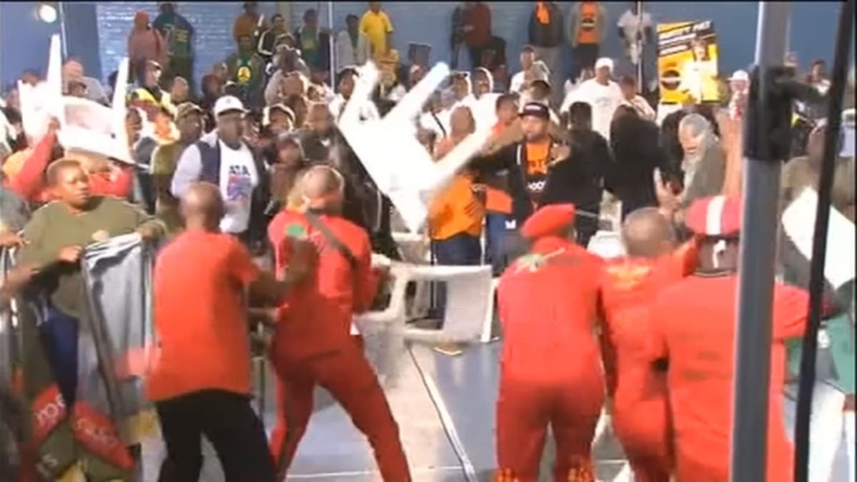 Watch Flying Chairs In Hout Bay As Election Debate Turns Into Brawl Sapeople Your Worldwide South African Community