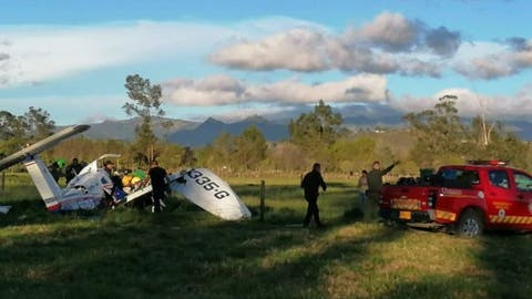 Mujer muere por salvar a su bebé en accidente de avión | Vistazo