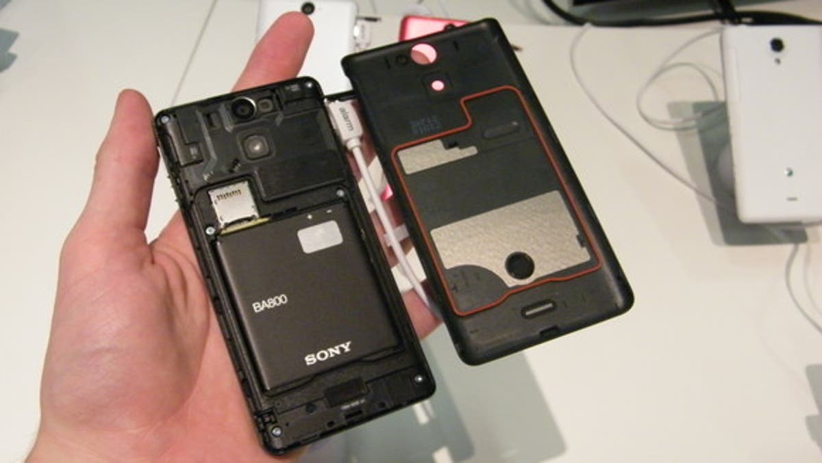 Sony xperia батарея. Sony lt25i. Sony Xperia 1 v. Батарея сони иксперия ха 1. Sony Xperia 1 IV разобран.
