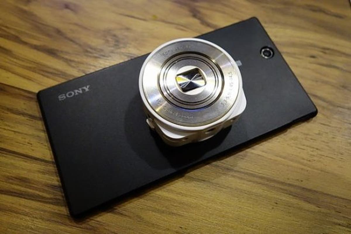 Opwekking Conventie Collectief Hands on pics of the Xperia Z Ultra and Z1 Compact camera attachment cases  | Xperia Blog