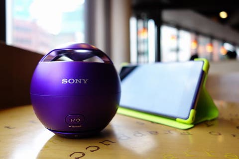 Sony SRS-X1 waterproof portable speaker in video demo | Xperia Blog